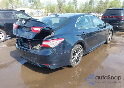 2019 Toyota Camry Le/Xle z USA, uszkodzony, nr VIN 4T1B11HK5KU849355